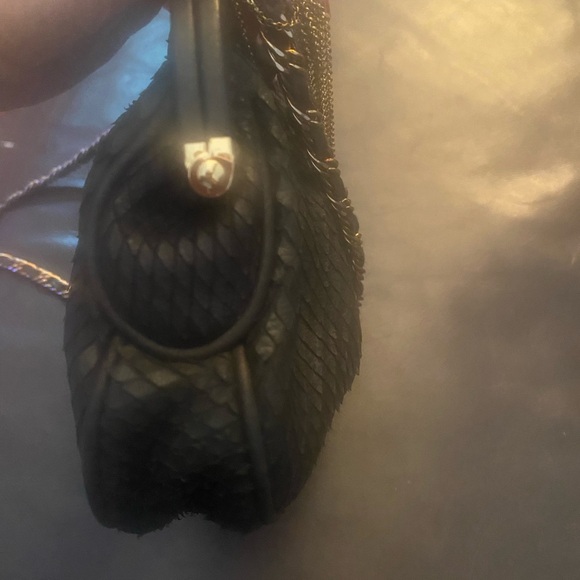 Rhythm and Rhyme Crossbody Handbag - Picture 5 of 13